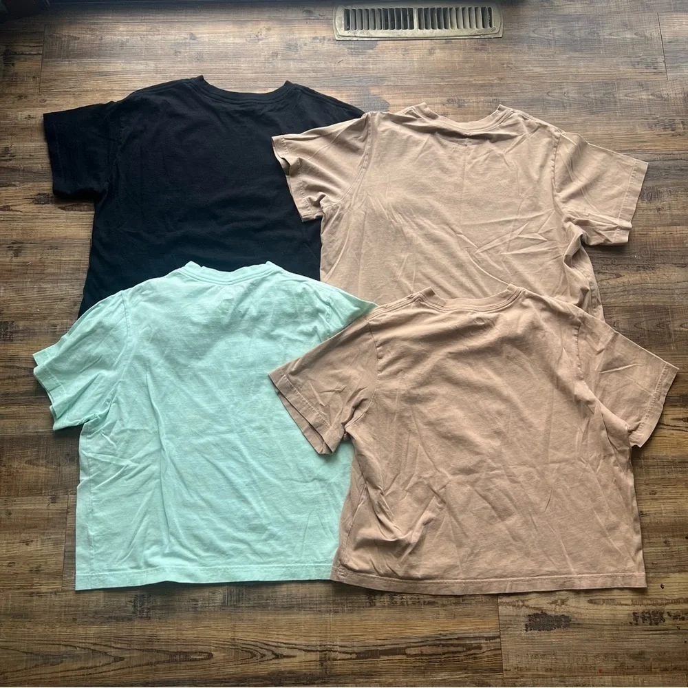 Nike Girls Short Sleeve Cropped Tee Bundle Of 4 Loose Fit 100% Cotton Size XL